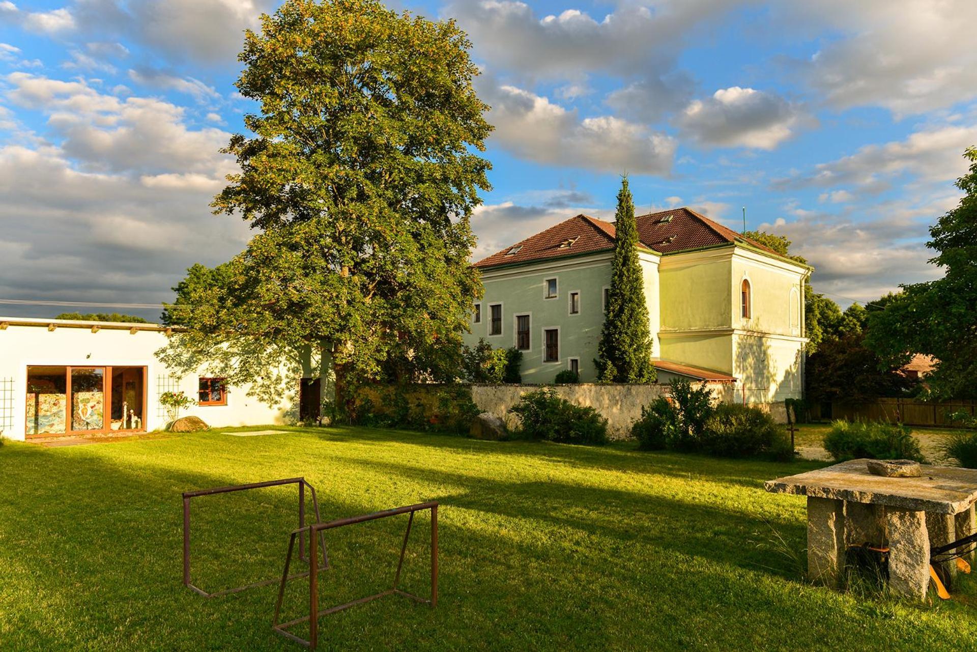 Penzion Medvedi Paseka Nová Bystřice Extérieur photo